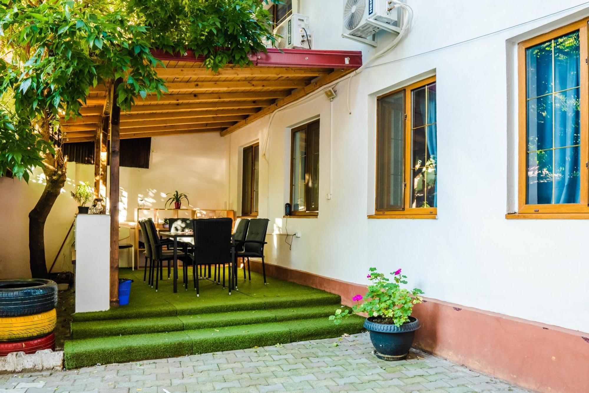 Hostel Sport Bukarest Exterior foto